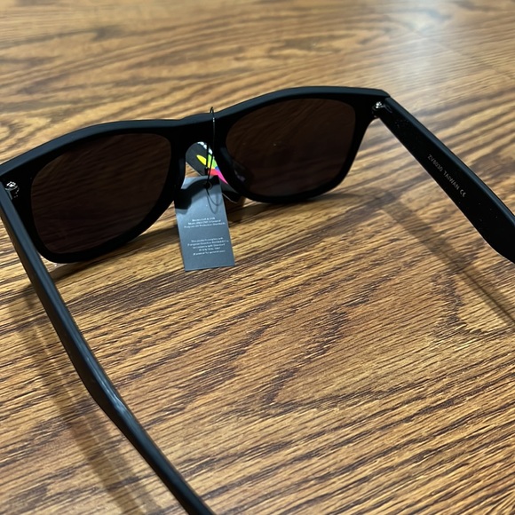 ZeroUv Polarized Sunglasses - Picture 5 of 7